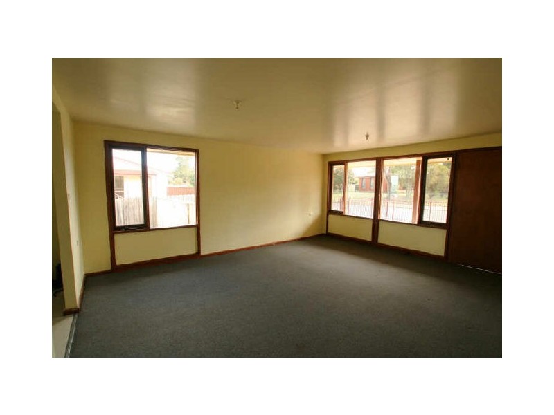 14 Clipper Road, Nowra NSW 2541