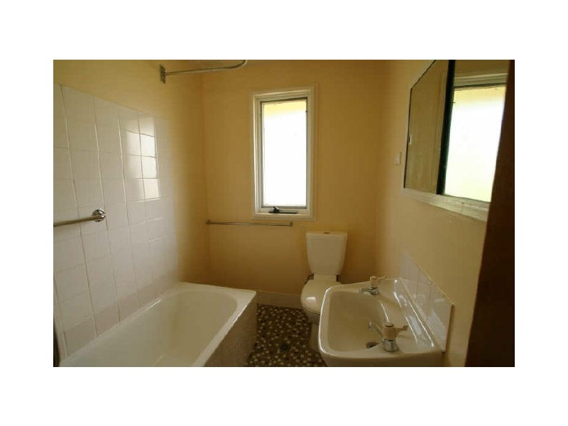 14 Clipper Road, Nowra NSW 2541