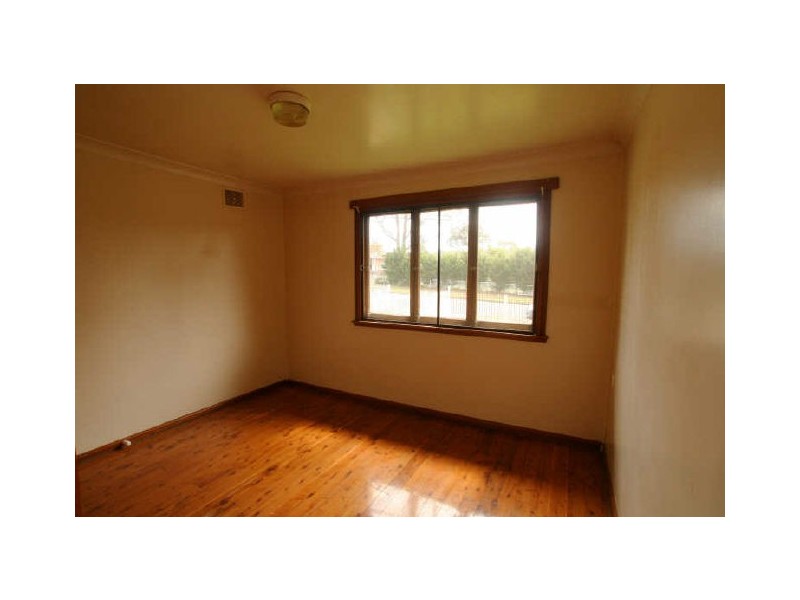 34 McKay Street, Nowra NSW 2541