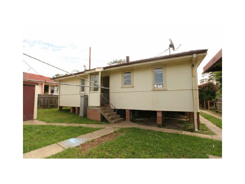 34 McKay Street, Nowra NSW 2541