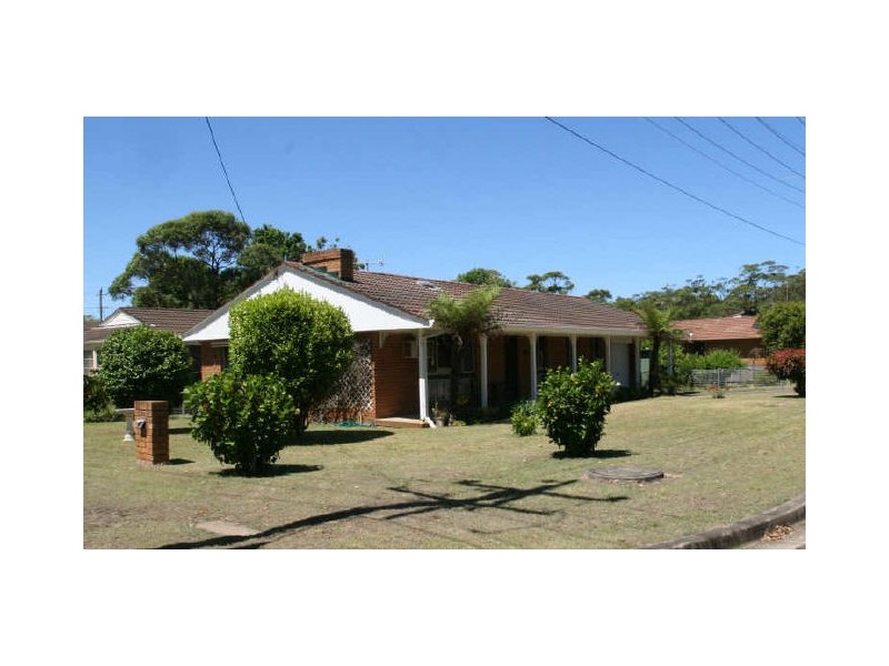 48 Oval Drive, Shoalhaven Heads NSW 2535