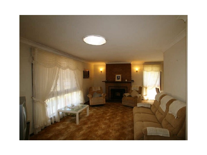 48 Oval Drive, Shoalhaven Heads NSW 2535