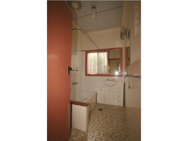 39 Douglas Street, Nowra NSW 2541