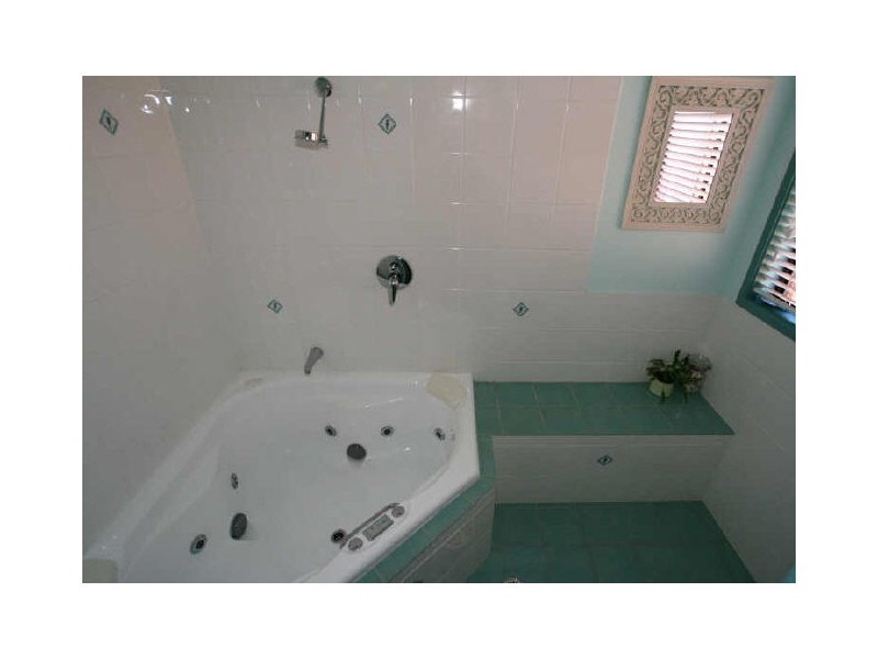 14 Halcot Avenue, North Nowra NSW 2541
