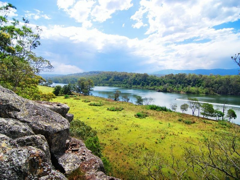 15 Paringa Road, Basin View NSW 2540