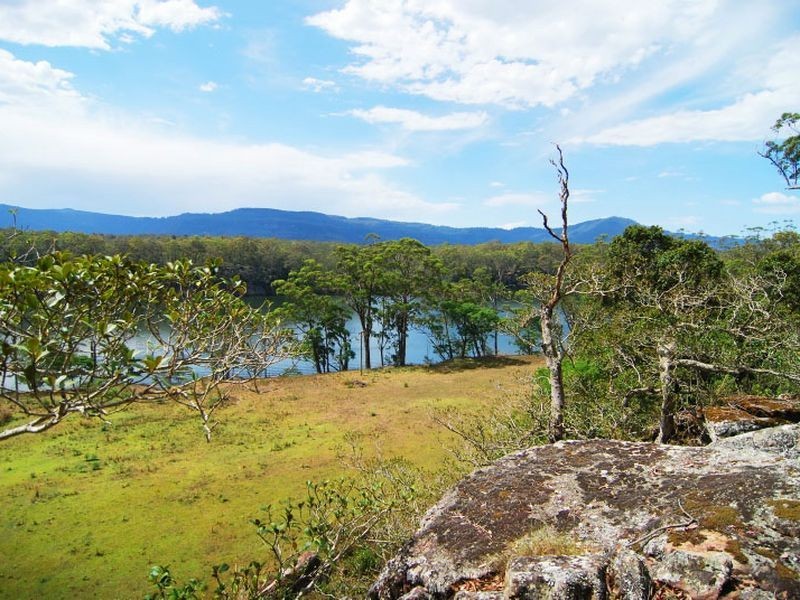 15 Paringa Road, Basin View NSW 2540