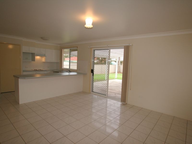 11 St James Crescent, Worrigee NSW 2540