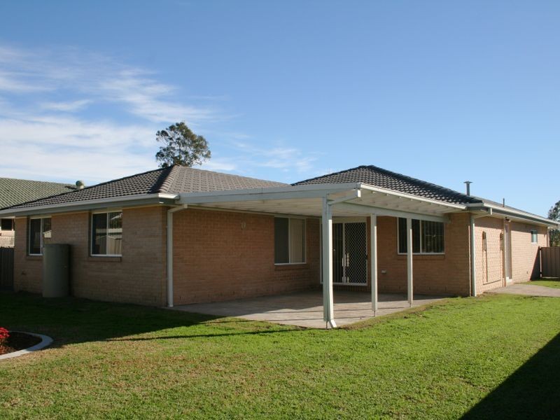 11 St James Crescent, Worrigee NSW 2540