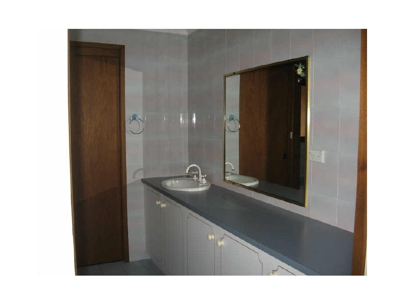 68 Yurunga Drive, North Nowra NSW 2541