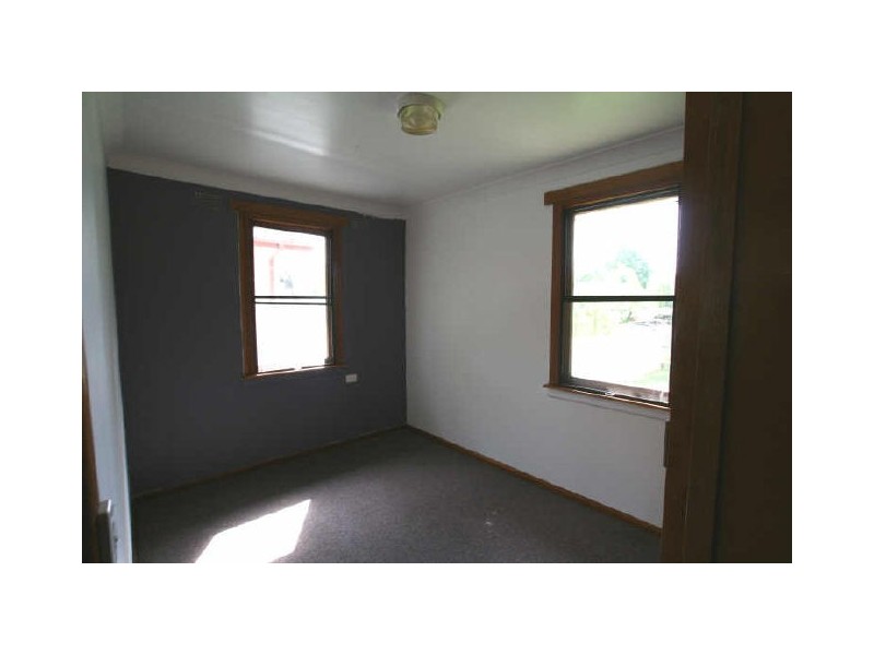 35 Quiberon Street, Nowra NSW 2541