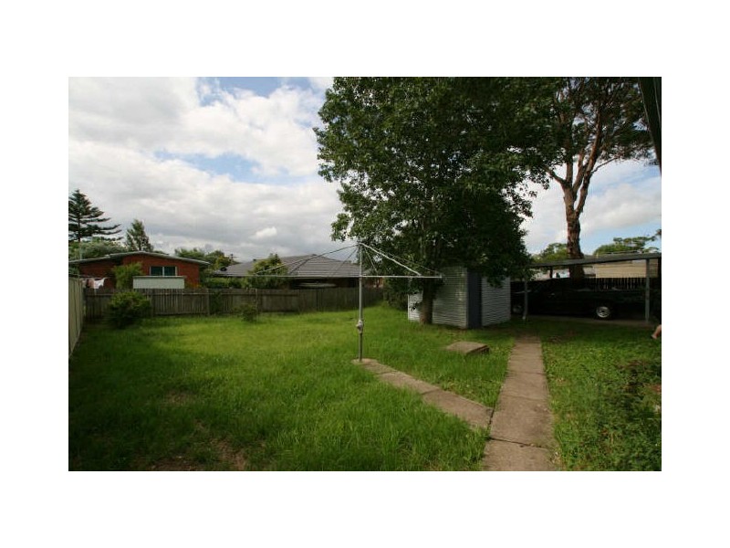 35 Quiberon Street, Nowra NSW 2541