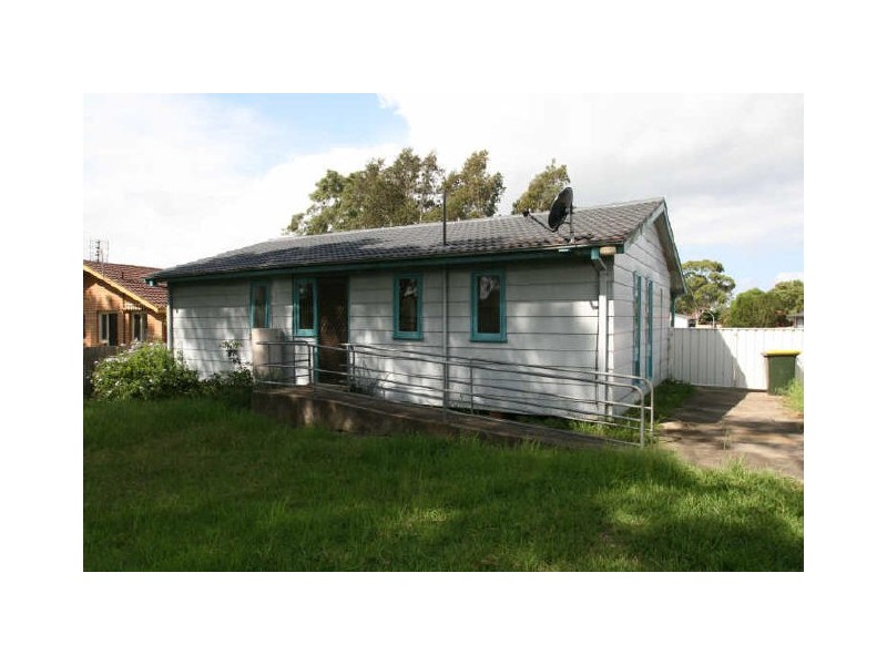 15 Supply Street, Nowra NSW 2541