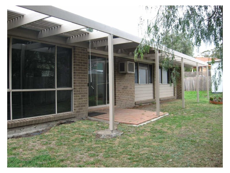 2 Tummell Close, West Nowra NSW 2541