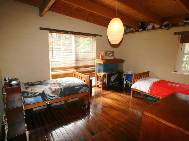 10 Coombah Close, Basin View NSW 2540