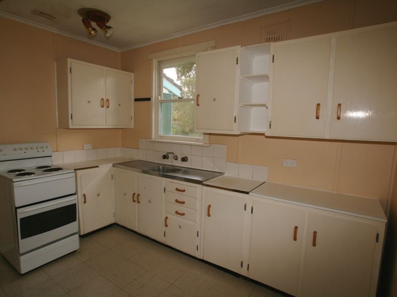 26 McKay Street, Nowra NSW 2541