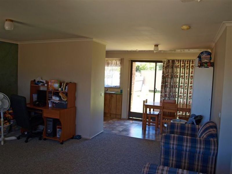 2 Balmaringa Avenue, North Nowra NSW 2541