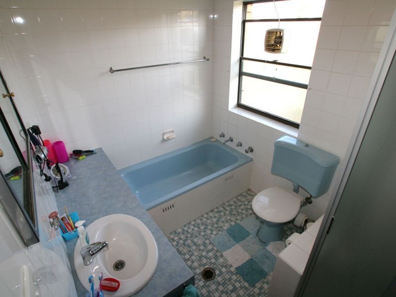 2/6 Burr Avenue, Nowra NSW 2541
