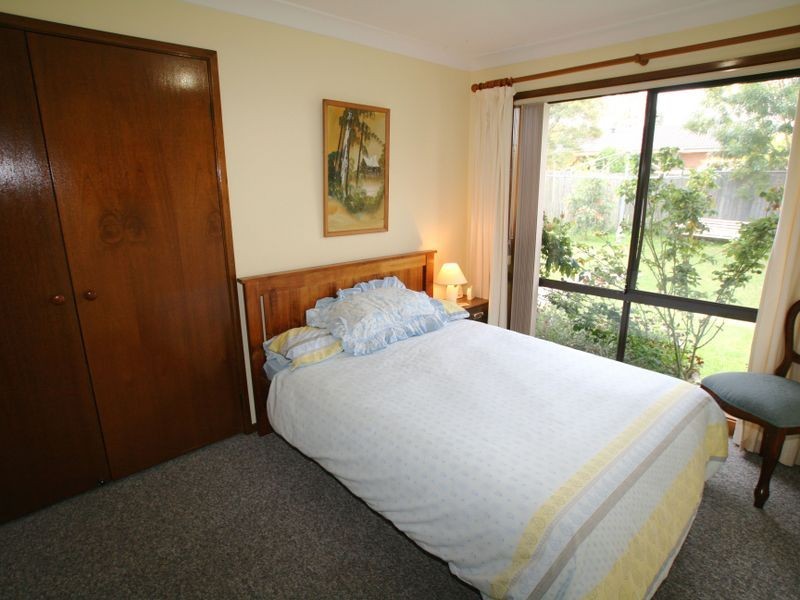 5 Birkdale Grove, Bomaderry NSW 2541