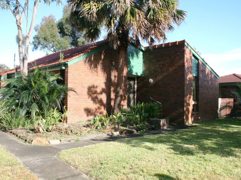 2 Abergeldie Street, Nowra NSW 2541