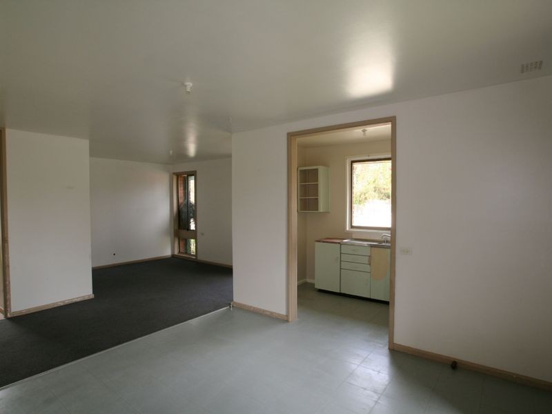 2 Abergeldie Street, Nowra NSW 2541