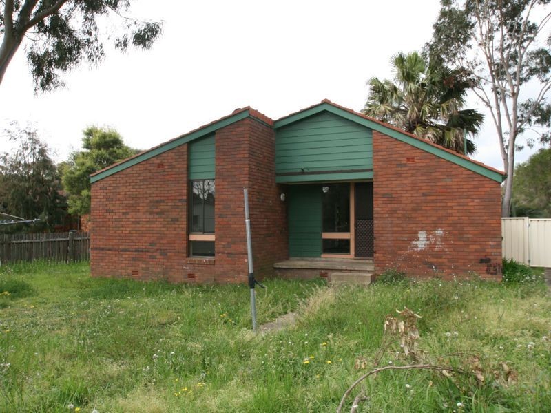 2 Abergeldie Street, Nowra NSW 2541