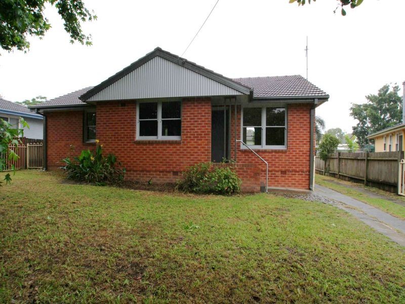 15 McKay Street, Nowra NSW 2541
