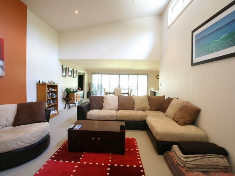 25 Riverside Esplanade South, Basin View NSW 2540