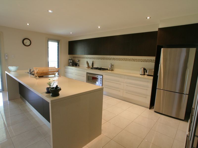 25 Riverside Esplanade South, Basin View NSW 2540