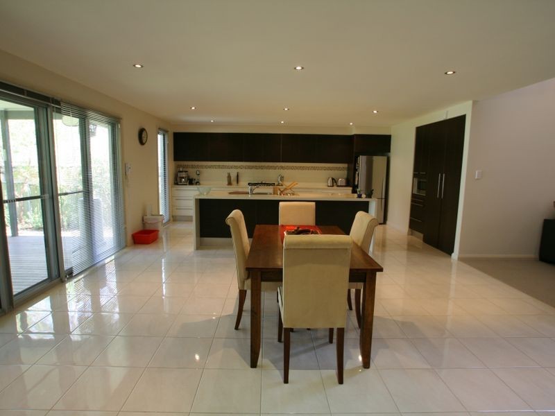 25 Riverside Esplanade South, Basin View NSW 2540