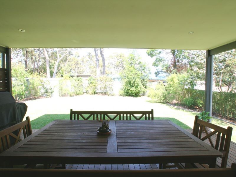 25 Riverside Esplanade South, Basin View NSW 2540