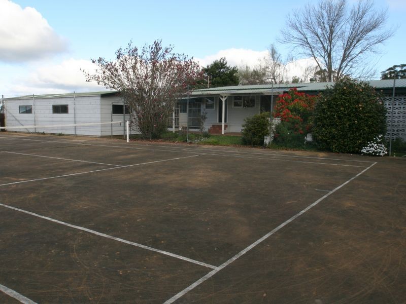 122 Moss Street, Nowra NSW 2541