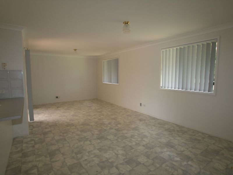 13 Wisteria Place, Bomaderry NSW 2541