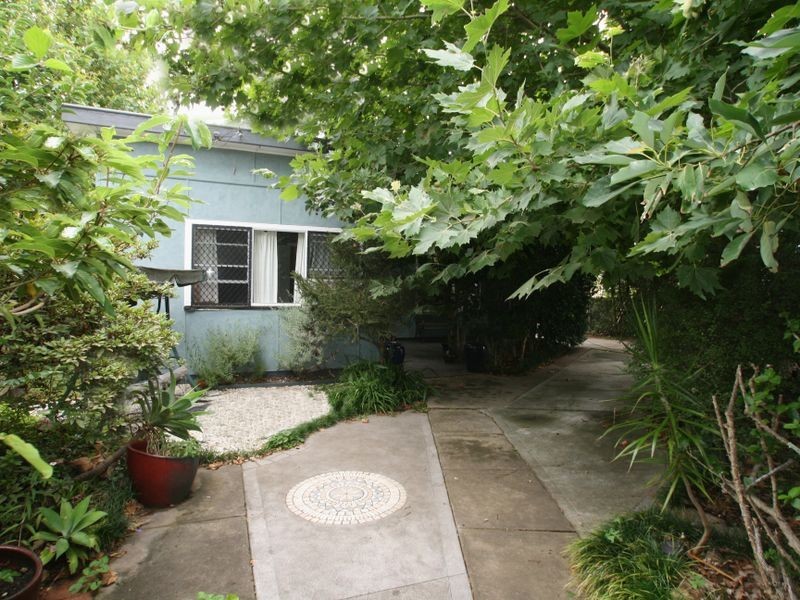 406 Princes Hwy, Bomaderry NSW 2541