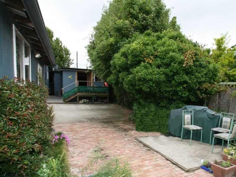 406 Princes Hwy, Bomaderry NSW 2541