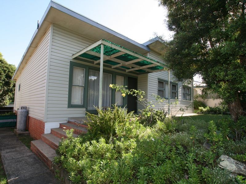 58 Birriley Street, Bomaderry NSW 2541