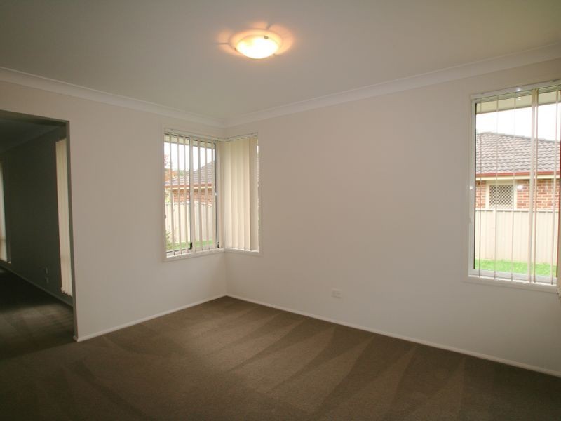6 Gardenia Crescent, Bomaderry NSW 2541