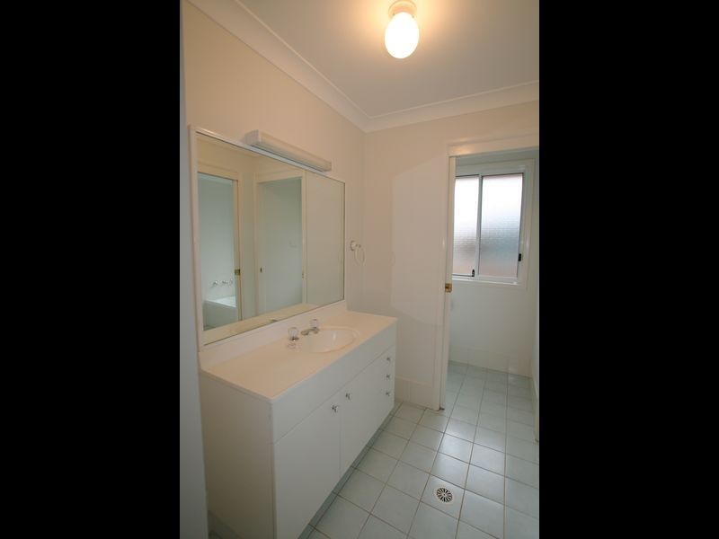 6 Gardenia Crescent, Bomaderry NSW 2541