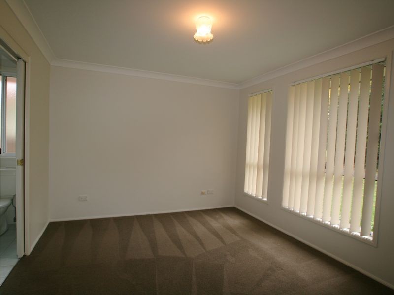 6 Gardenia Crescent, Bomaderry NSW 2541