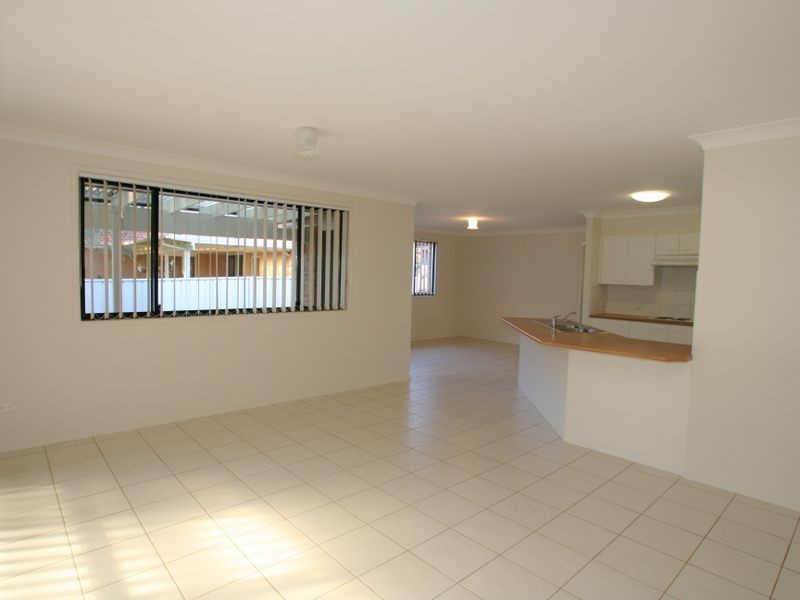 35 Gardenia Crescent, Bomaderry NSW 2541