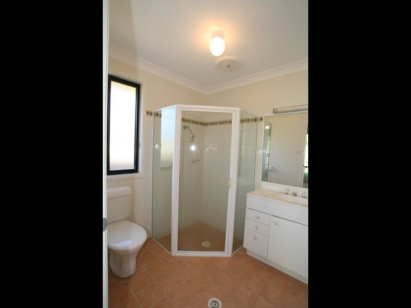 35 Gardenia Crescent, Bomaderry NSW 2541