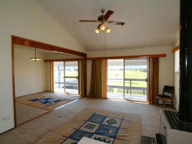 117 Greenwell Point Road, Worrigee NSW 2540