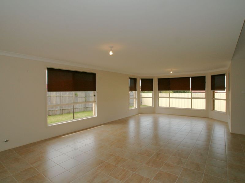 30 Golden Ash Close, Worrigee NSW 2540