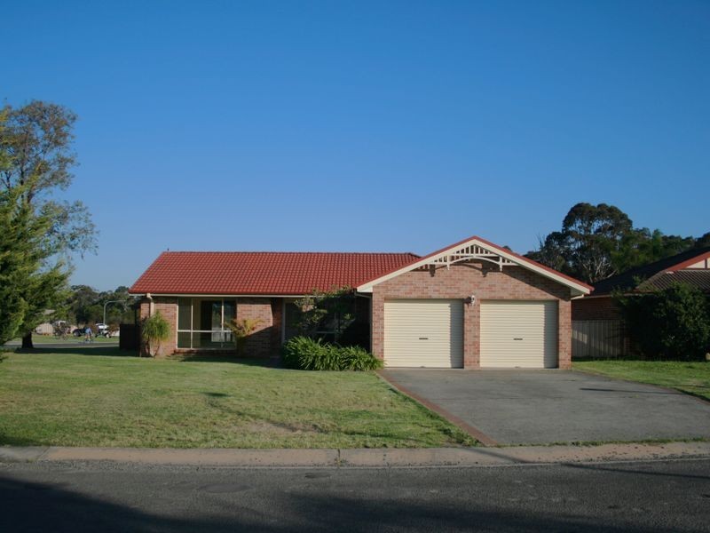 2 Basil Street, Worrigee NSW 2540