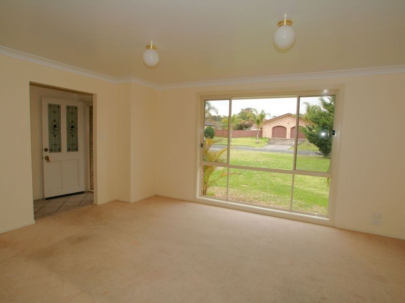 2 Basil Street, Worrigee NSW 2540