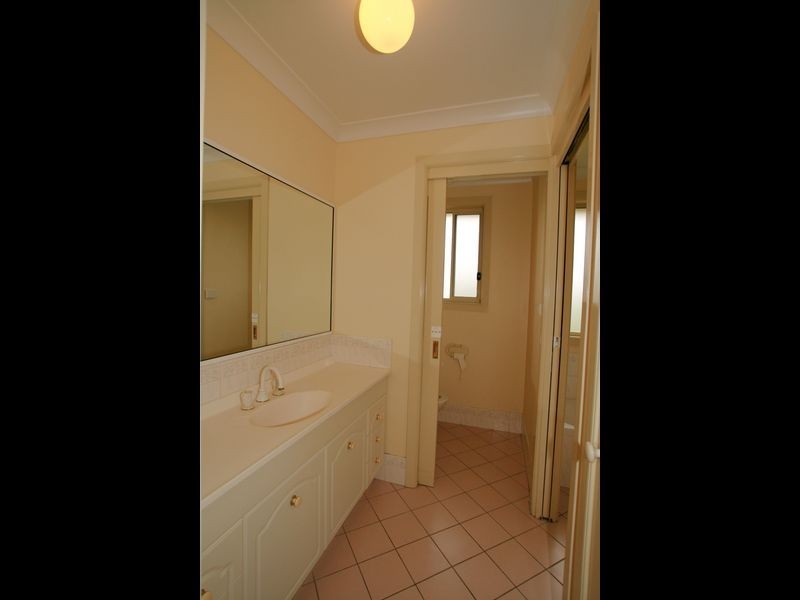 2 Basil Street, Worrigee NSW 2540