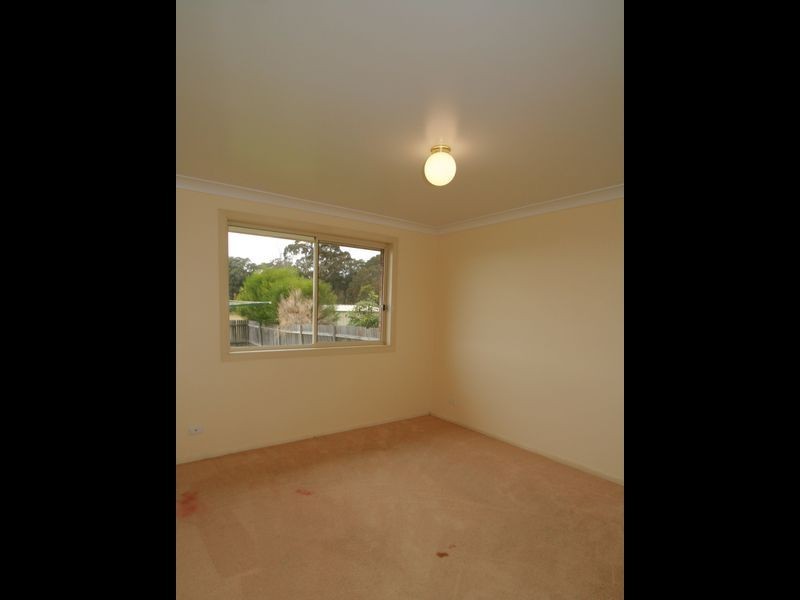 2 Basil Street, Worrigee NSW 2540