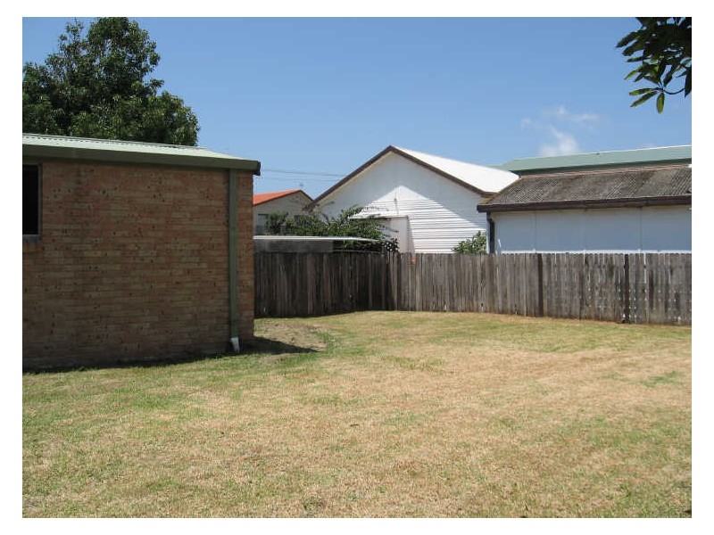 2 Hume St, Greenwell Point NSW 2540