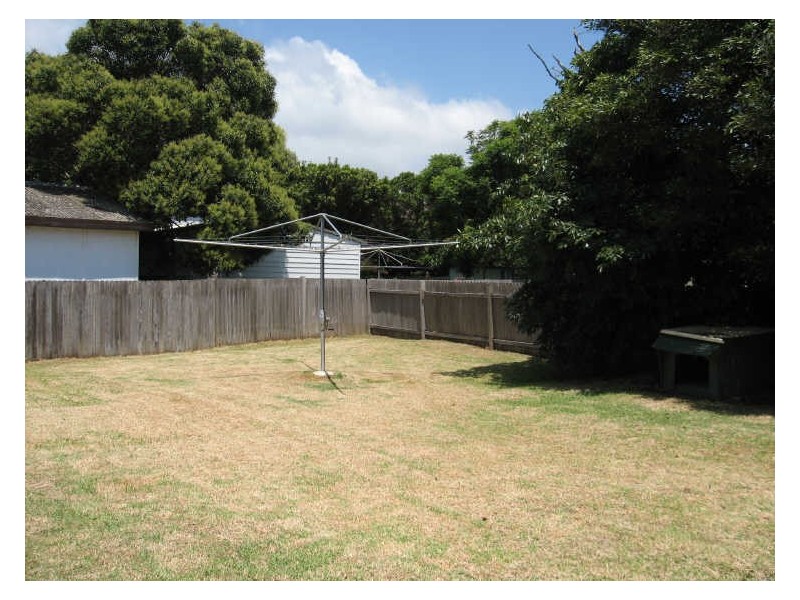 2 Hume St, Greenwell Point NSW 2540