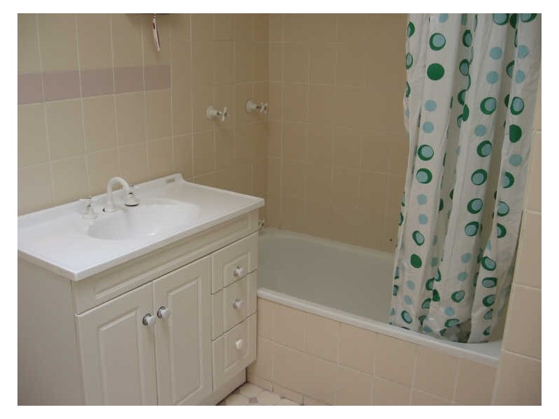 2 Hume St, Greenwell Point NSW 2540