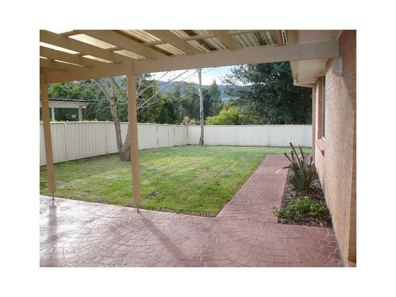 37 Gardenia Crescent, Bomaderry NSW 2541
